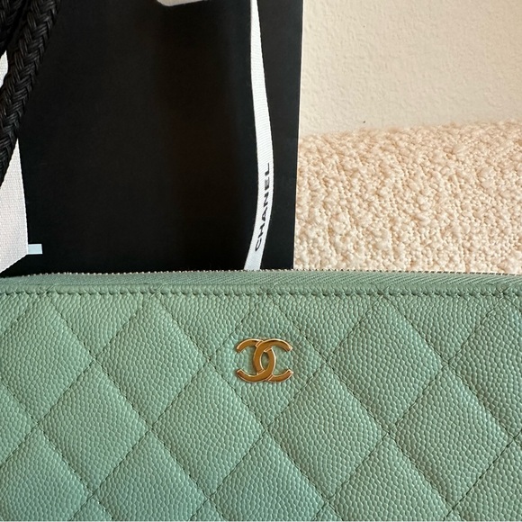 Chanel Zip Around Wallet | Sea Foam Green - Picture 10 of 10